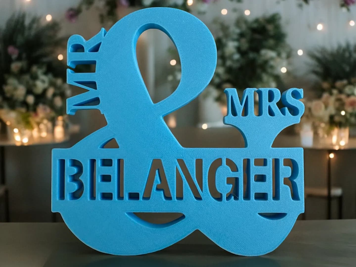 Mr & Mrs Sign